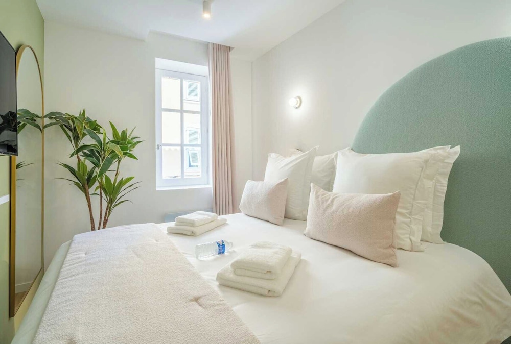Cosy 2bdr Flat - Hyper Centre St Tropez view 4
