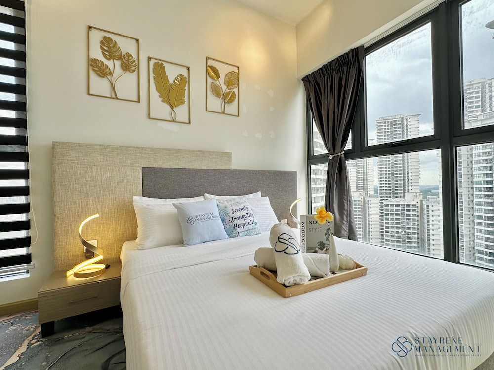 Country Garden Danga Bay Sea View Homestay by Stayrene