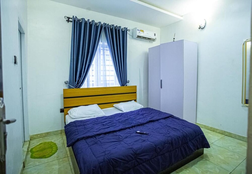 Immaculate 2-bed Apartment in Lagos view 3