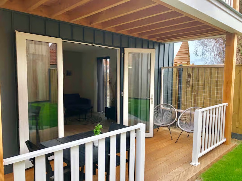 Ground Floor Lodge With Private Veranda