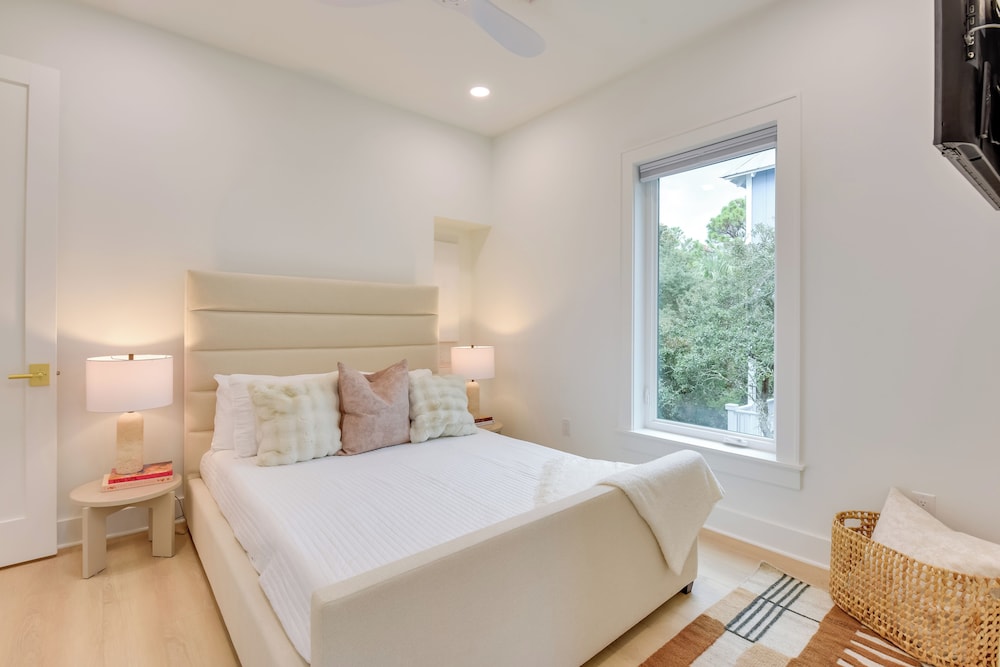 Walk to Gulf: Charming Santa Rosa Beach Duplex!