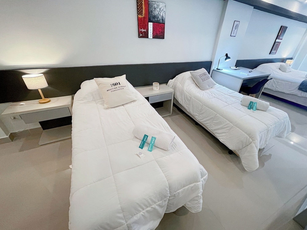 Ayres Suites Moreno