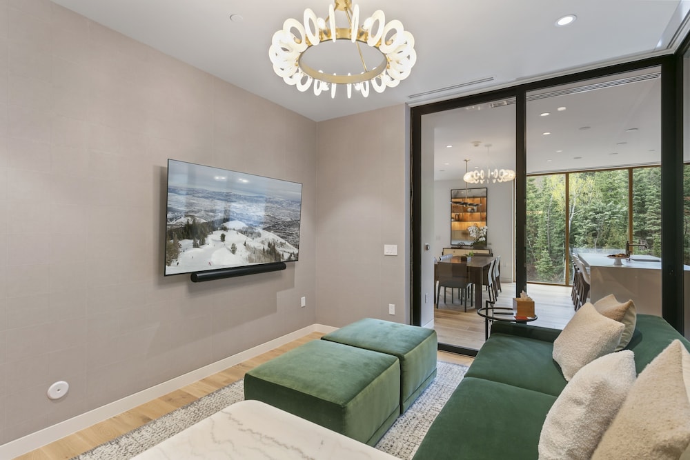 1504 Founders Place - Three Bedroom Deluxe 3 Condo