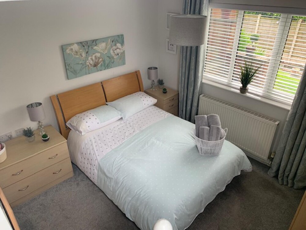 Bury Vacations - One Bedroom Apartment With En-suite  Patio - Property Image 14