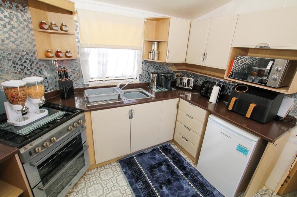 Big2vacation2 Exclusive at new Beach Caravan Park