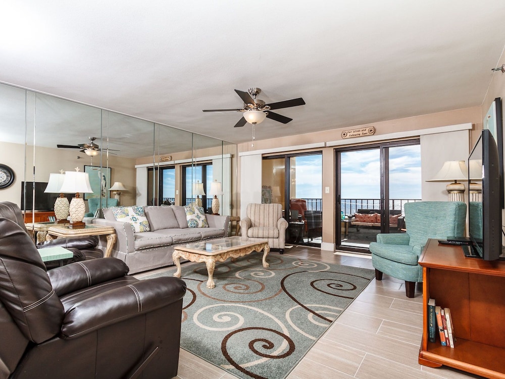 Surf Dweller 205 - Seaspray Getaway