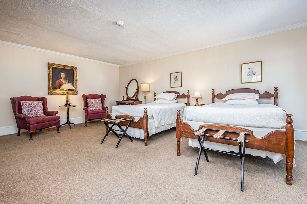 Wayside Inn