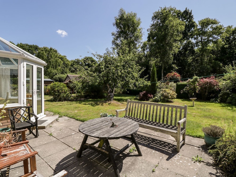 2 Heath Cottages