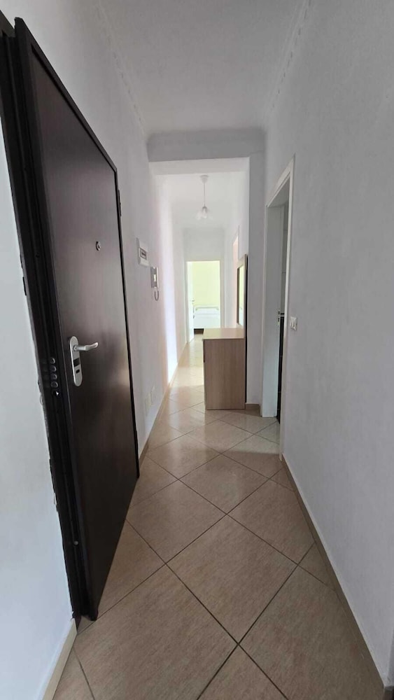 Tirent Apartment - Your Beach Home in Vlorë