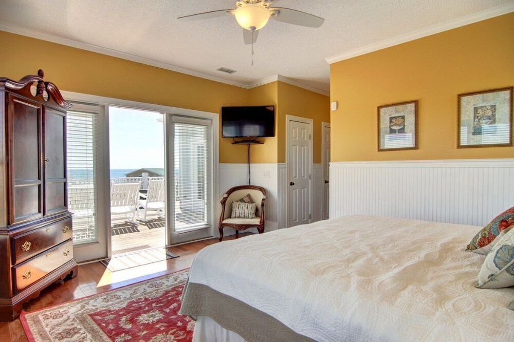 Dune Escape 5 Bedroom Home by RedAwning