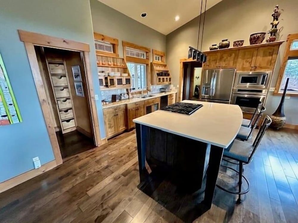 Seven Peaks 3 Bedroom Home
