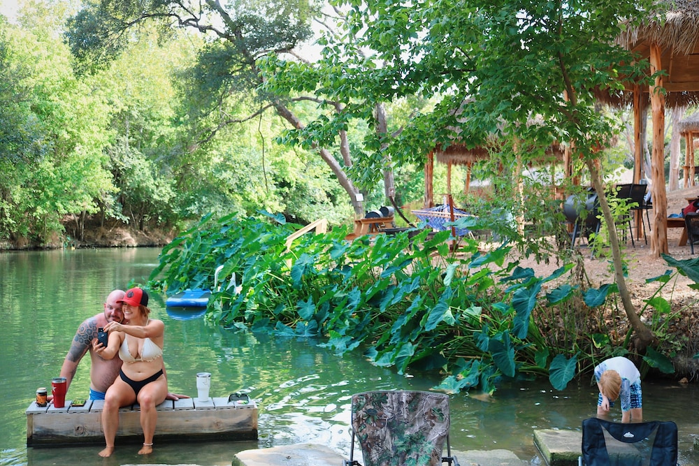 Marion Vacations - 1 Son's Rio Cibolo - Birdhouse Cabin - Property Image 22