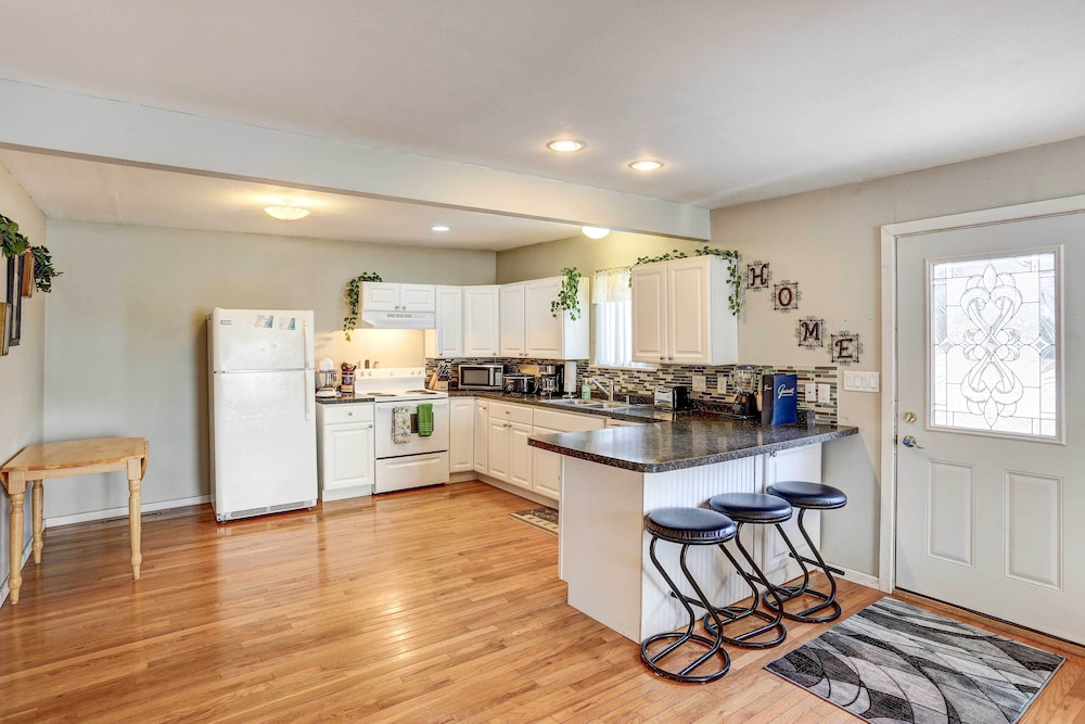 Pierre Vacations - Pierre Vacation Rental w/ Grill  Fenced Yard - Property Image 3