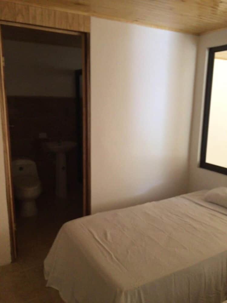 Manuel Antonio Hostel Resort