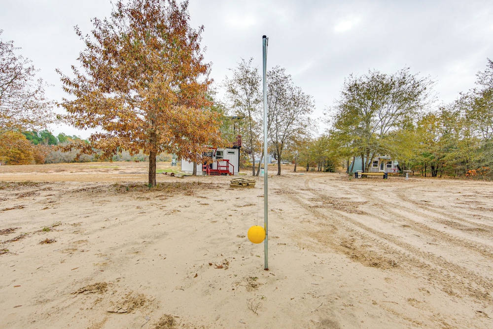 Hike & Explore: 60-acre Outdoor Retreat in Tyler!