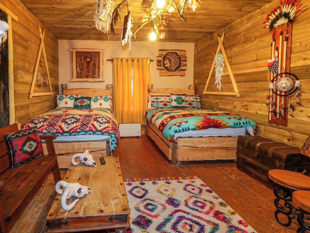 Apache Falls Lodge