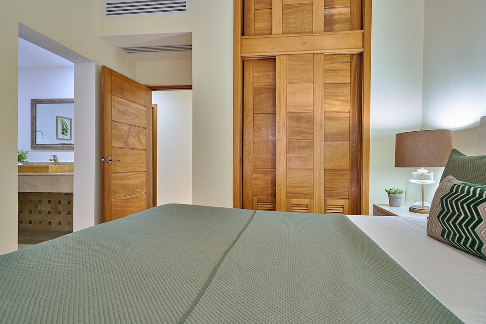 Costa Atlantica Beach Condos