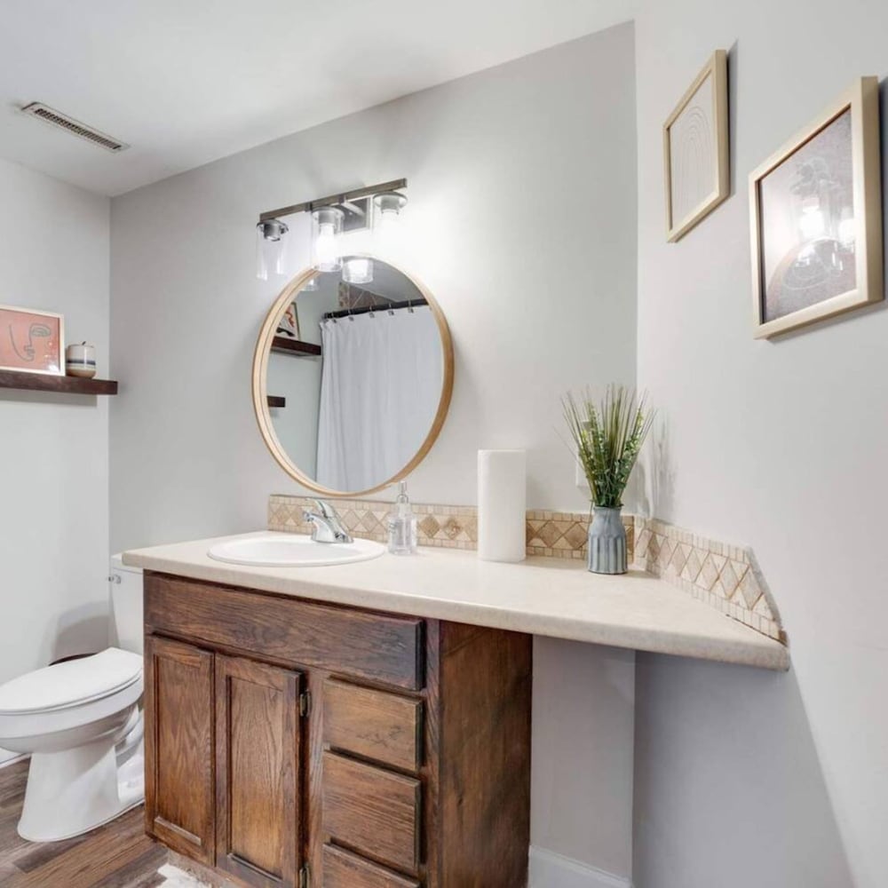 Cozy Oasis of Downtown Clarksville