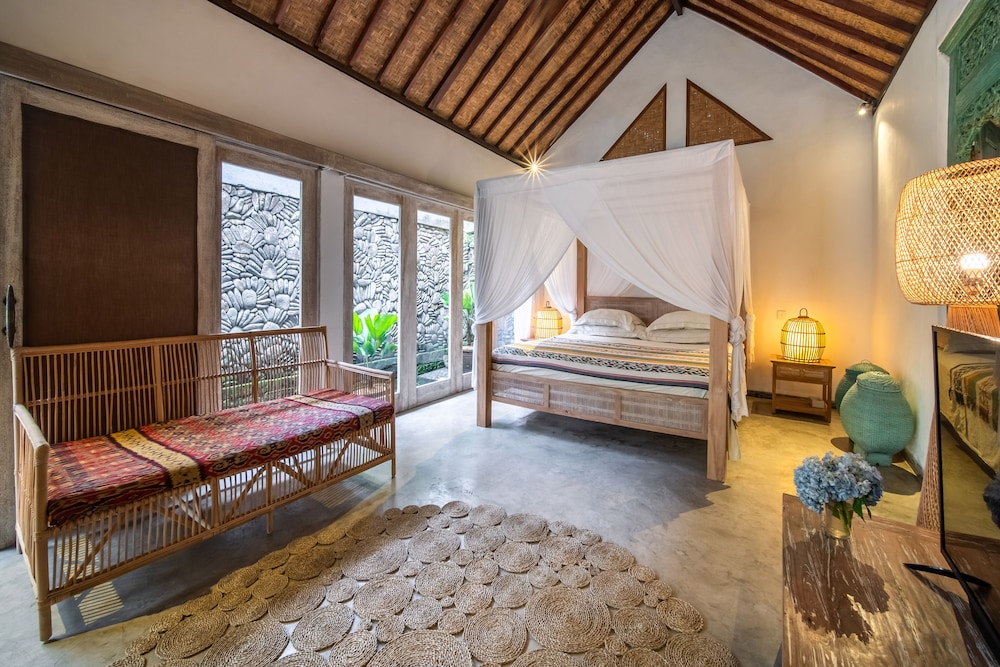 Katak Villa by Villa Finder