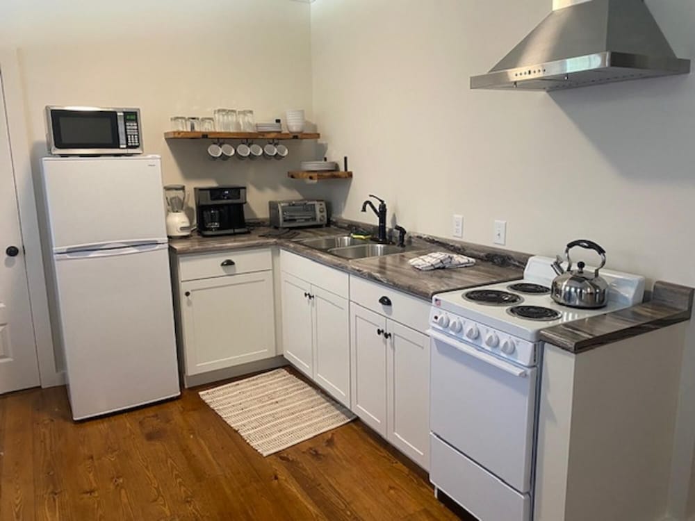 Greeter Falls Lodge Suite 5 - Property Image 12
