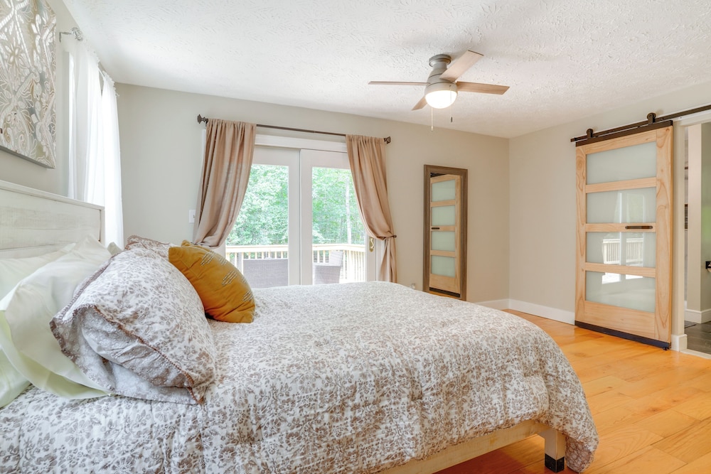 Pet-friendly Lake Monticello Home w/ Perks!