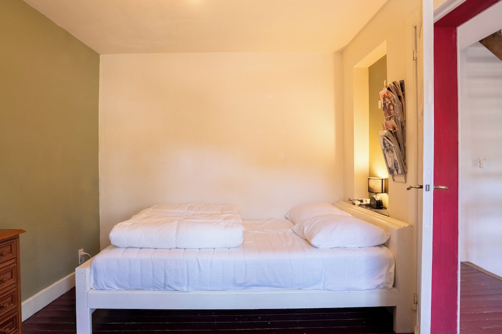 Maas Suites - The French House