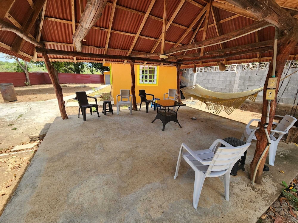 Hostel Villas De Zianit