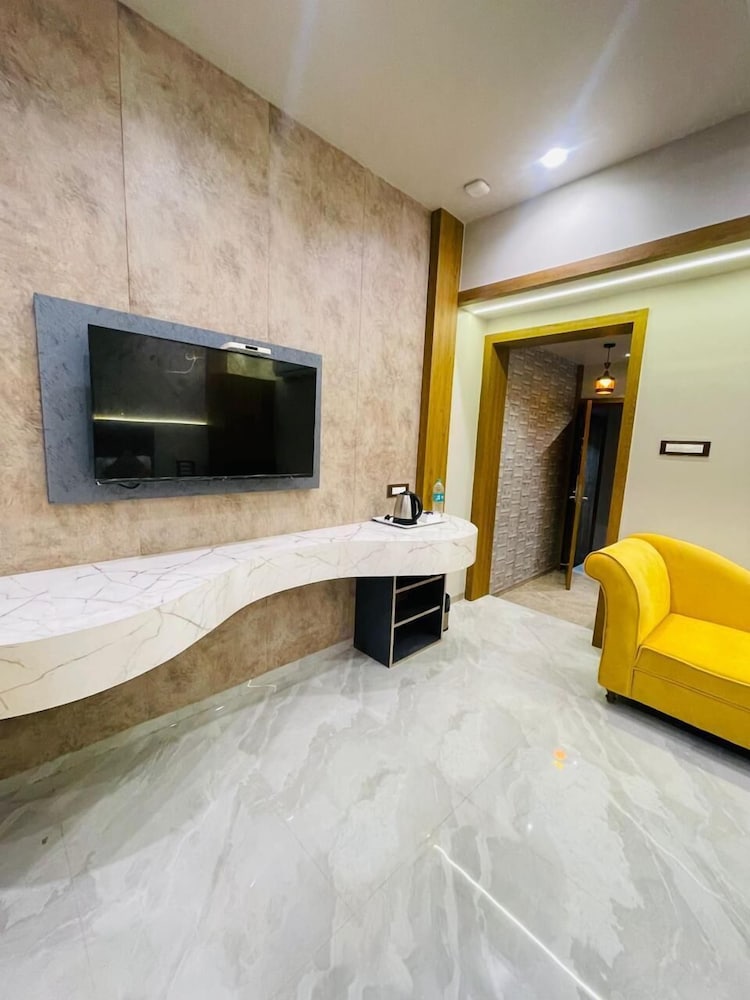 Hotel T2 Grand