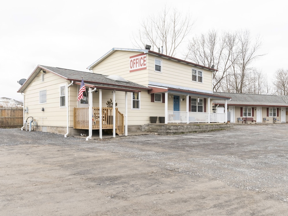 OYO Hotel Starlite Seneca Falls