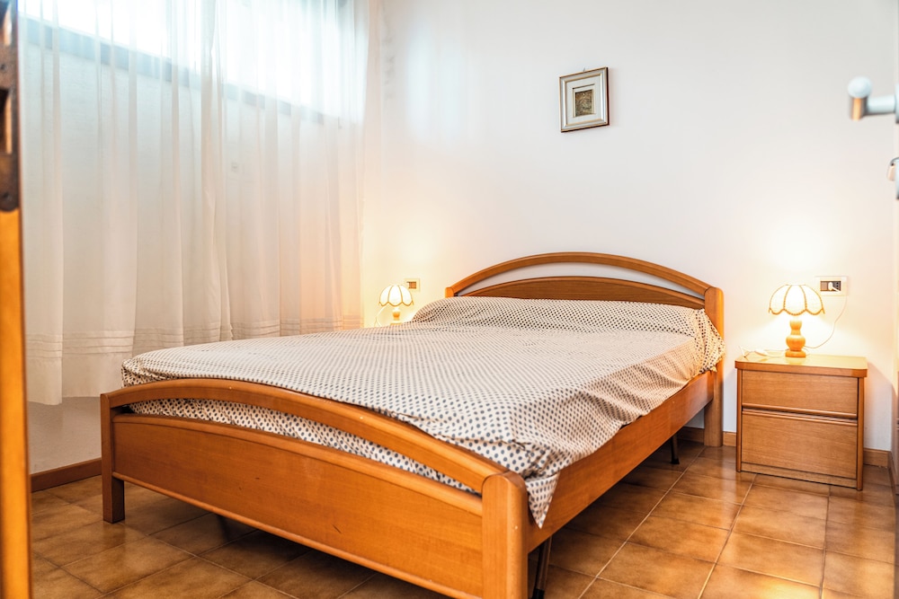 Great Apartment With Sunny Terrace in Bibione