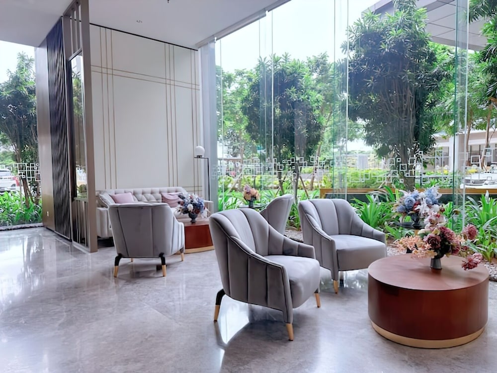 Sedayu City Suites - Free Gym Pool