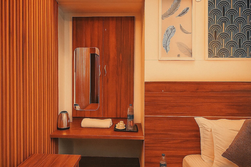 Hotel Maitreya Inn