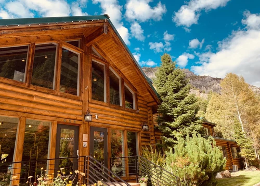 Alaskan Inn