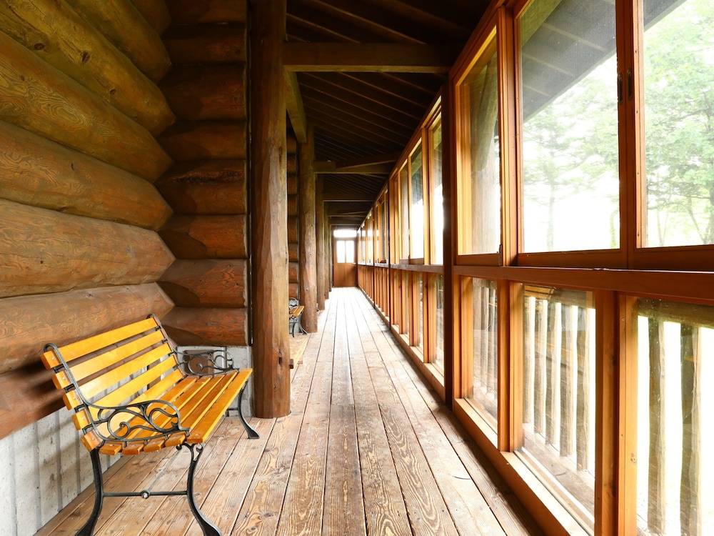 Reposer Hakuba
