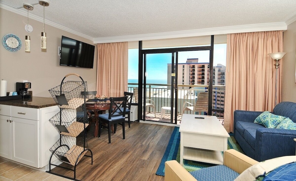 Caravelle 1104 1 Bedroom Condo