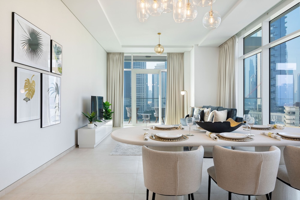 Maison Privee - Tranquil Apt w/ Mesmerizing Views Cls to Marina
