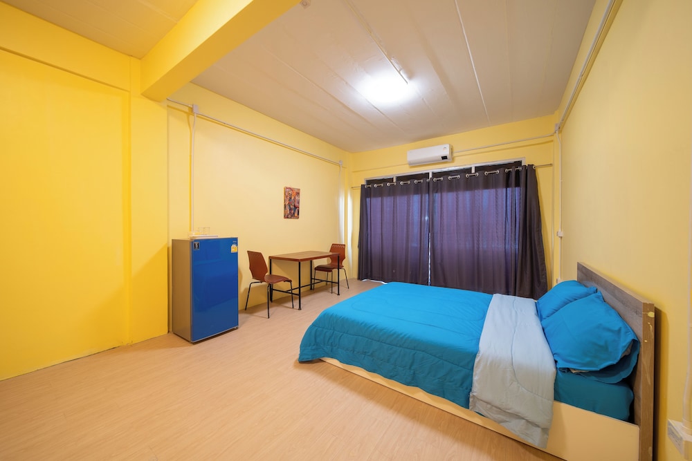 UrbanNest Hostel