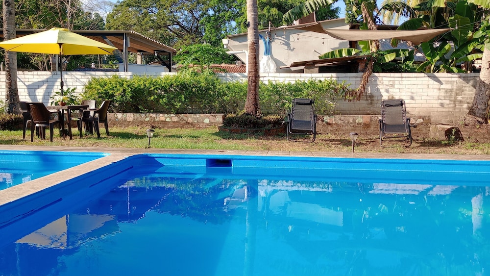 Aventura Surf Suites-Surf City El Tunco