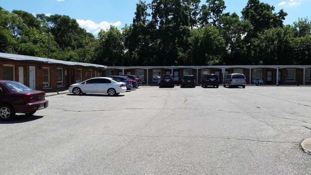 Windsor Vacations - Traveller's Choice Motel - Property Image 14