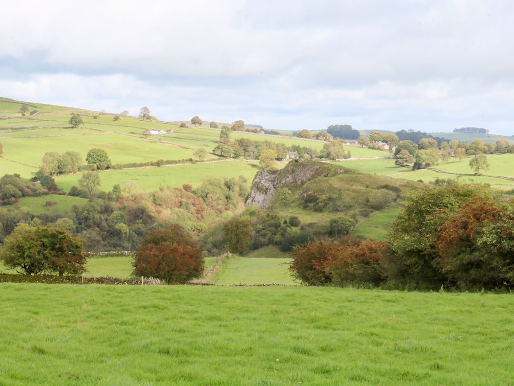 Manifold Cottage view 5
