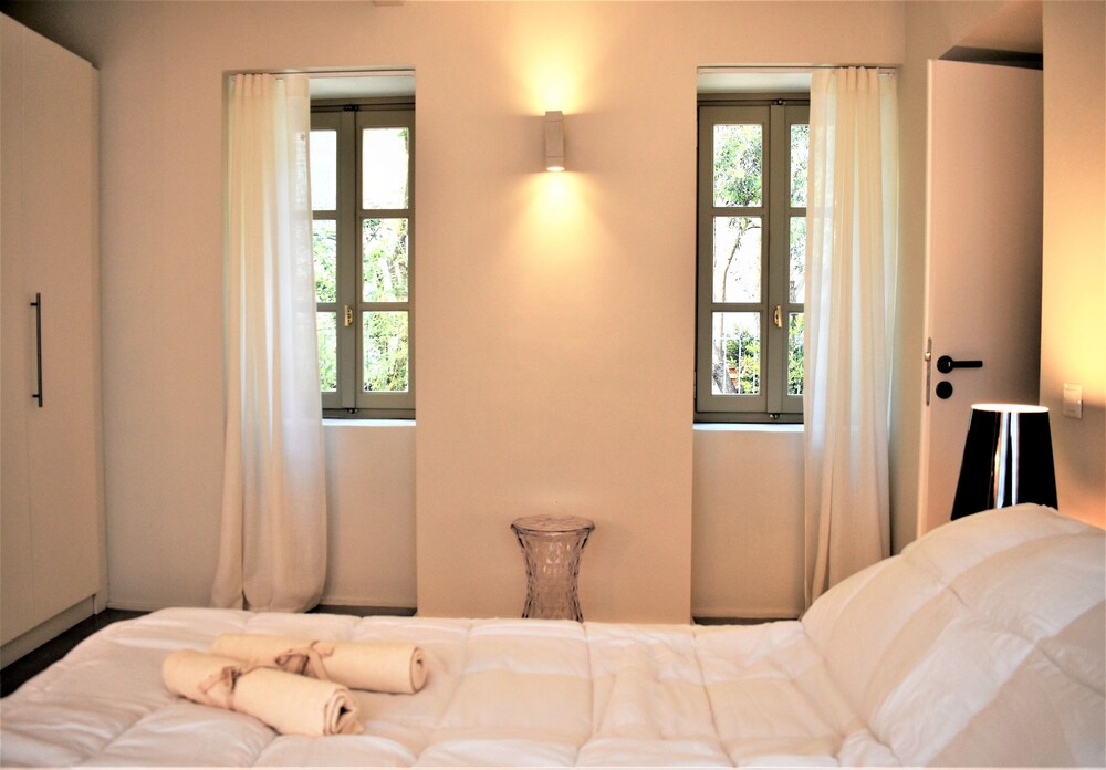 Acropolis Suites