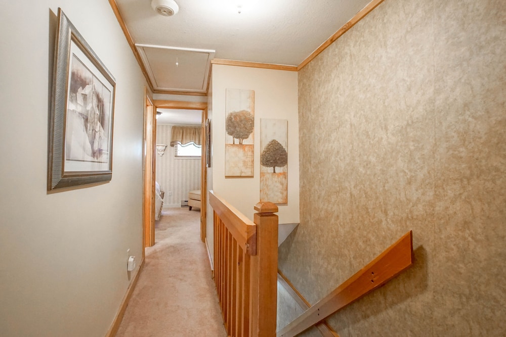 Powderidge #14: 2 Bedrooms, 2.5 Bath: Slope Side, Wood Fireplace