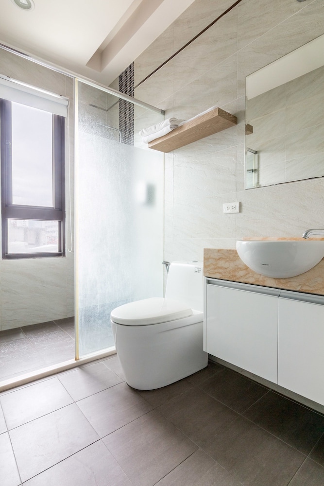 Jhongshan Building B&B