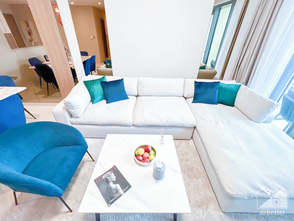 Spacious 3.5 Bedroom Apartment in Burj Royale