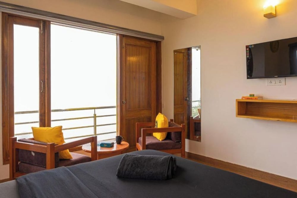 The Hosteller Mussoorie, Mall Road
