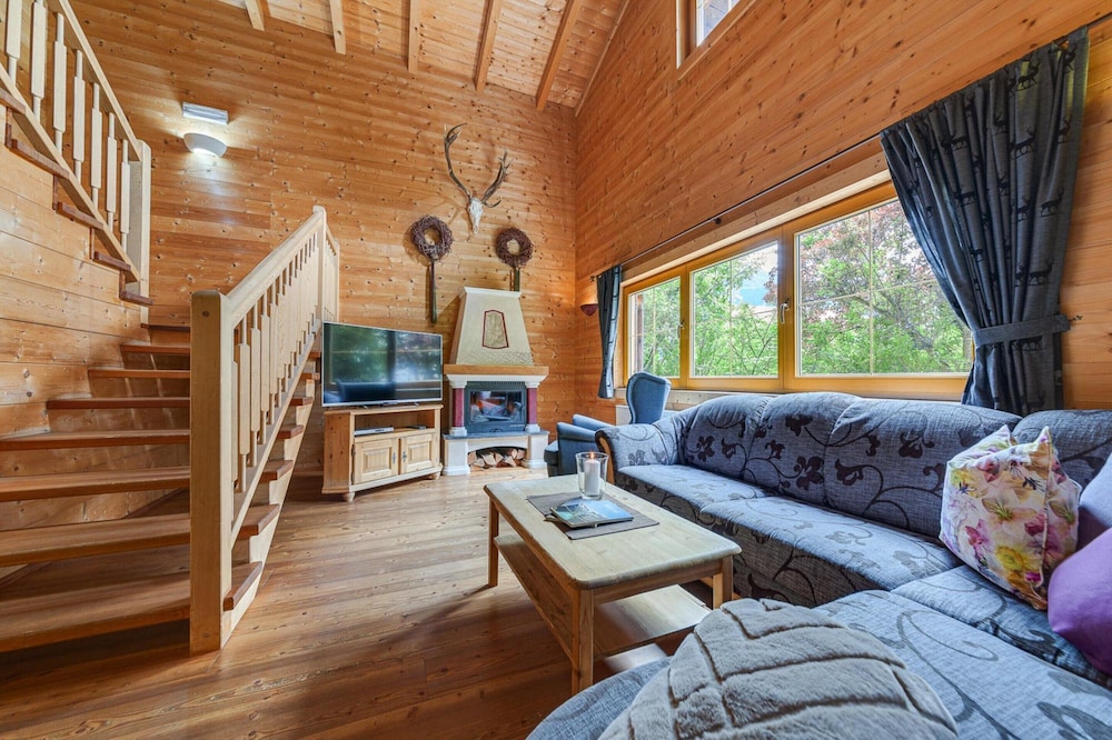 Chalet in Fugen Near Spieljochbahn Lift