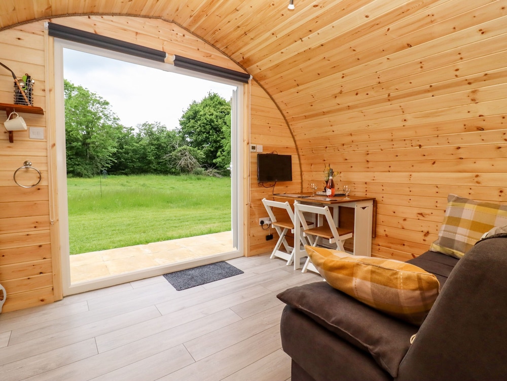 Meadow Lodge @ Berrys Place Farm