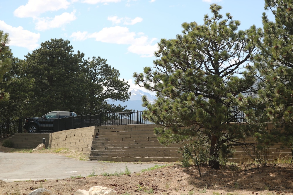 Columbine Inn