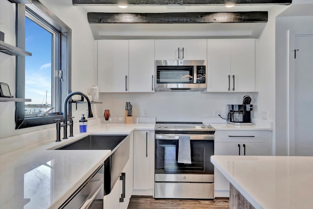 The Aura a Luxury Waterview Condo Heated Pool