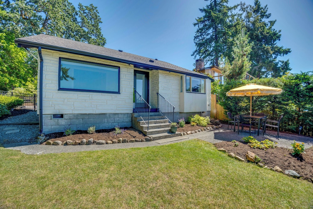 Waterfront Gem w/ Boat Dock & Lift in Lakewood!